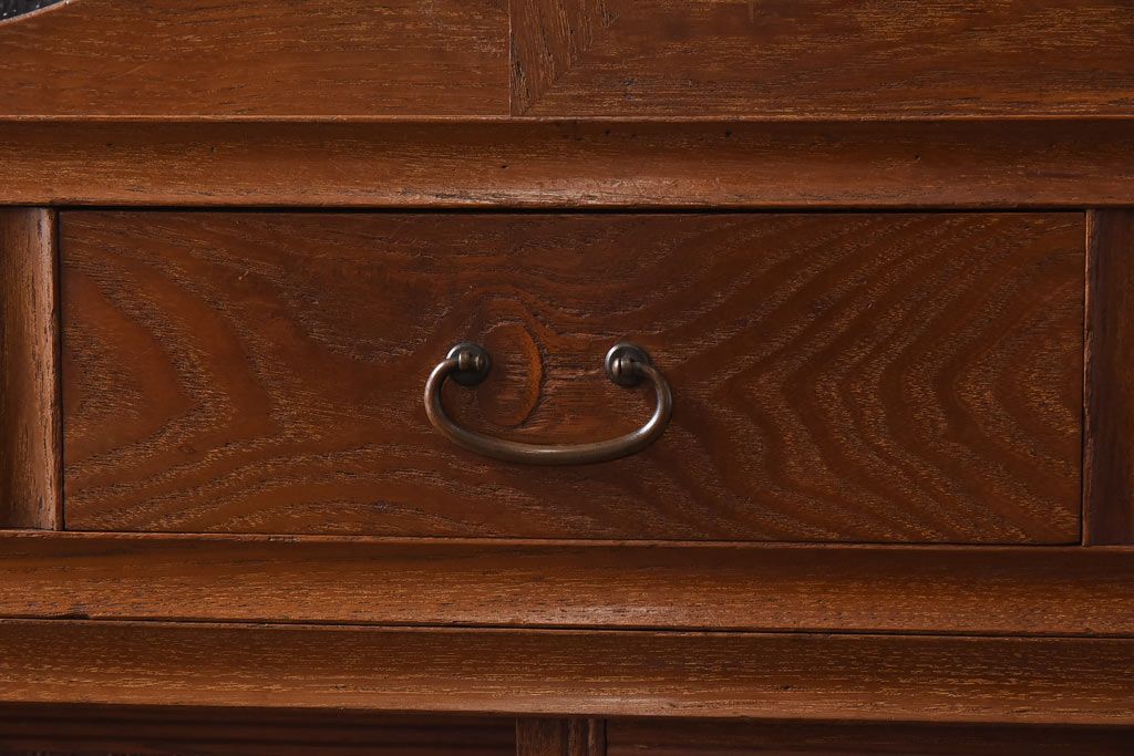 レトロ家具　当時物色ガラス入り　栗材　丸窓が可愛らしいレトロな重ね戸棚(収納棚)