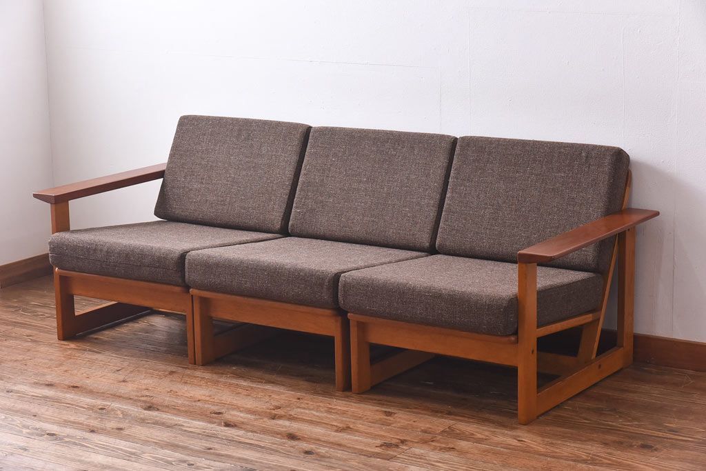 Shmura[文京区引取限定] 北欧モダン新進デザイナーズソファ Shmura[文京区引取限定] 北欧モダン新進デザイナーズソファ