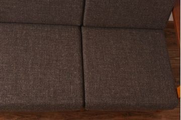中古　ビンテージ　コスガ社　セパレート　北欧モダンの雰囲気漂う3人掛けソファ(アームソファ)