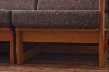 中古　ビンテージ　コスガ社　セパレート　北欧モダンの雰囲気漂う3人掛けソファ(アームソファ)