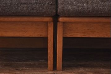 中古　ビンテージ　コスガ社　セパレート　北欧モダンの雰囲気漂う3人掛けソファ(アームソファ)