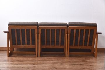 中古　ビンテージ　コスガ社　セパレート　北欧モダンの雰囲気漂う3人掛けソファ(アームソファ)