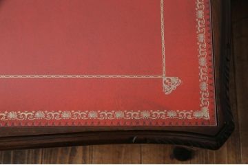 ヴィンテージ家具　イギリスビンテージ　レザートップとシックなデザインが魅力的なセンターテーブル(ローテーブル)