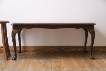 ヴィンテージ家具　イギリスビンテージ　レザートップとシックなデザインが魅力的なセンターテーブル(ローテーブル)