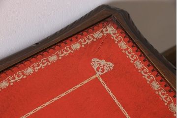 ヴィンテージ家具　イギリスビンテージ　レザートップとシックなデザインが魅力的なセンターテーブル(ローテーブル)