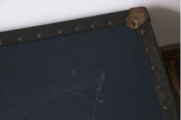 アンティーク雑貨　イギリスビンテージ　お洒落なトランクテーブル(センターテーブル、ローテーブル)