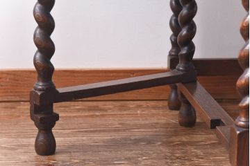 イギリスアンティーク　オーク材　ツイストレッグが目を引くバタフライテーブル(エクステンションテーブル、ダイニングテーブル)