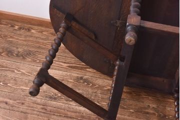 イギリスアンティーク　オーク材　ツイストレッグが目を引くバタフライテーブル(エクステンションテーブル、ダイニングテーブル)