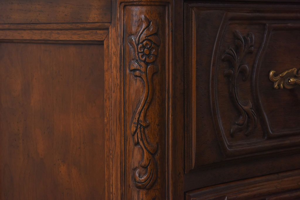 中古　DREXEL HERITAGE(ドレクセルヘリテイジ)　old continent(オールドコンチネント)　ホールチェスト(サイドチェスト)(定価約63万円)