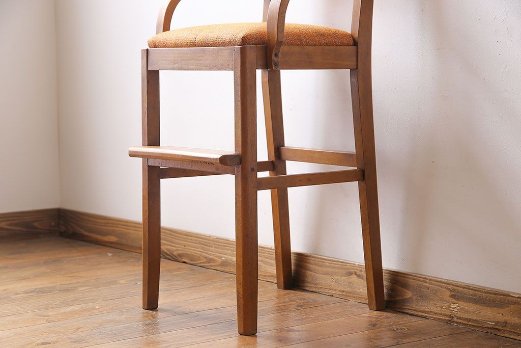 レトロ家具　昭和レトロ　ブナ材　木の風合いが感じられるチャイルドチェア(キッズチェア、子供用椅子)
