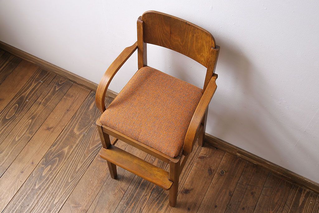 レトロ家具　昭和レトロ　ブナ材　木の風合いが感じられるチャイルドチェア(キッズチェア、子供用椅子)
