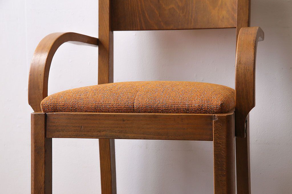 レトロ家具　昭和レトロ　ブナ材　木の風合いが感じられるチャイルドチェア(キッズチェア、子供用椅子)