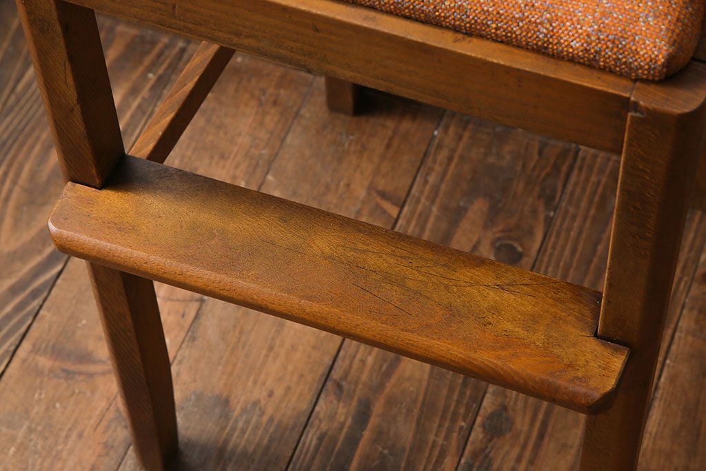 レトロ家具　昭和レトロ　ブナ材　木の風合いが感じられるチャイルドチェア(キッズチェア、子供用椅子)