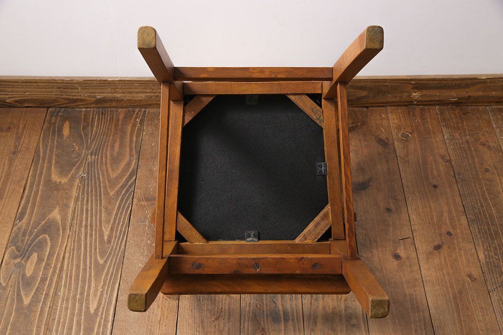 レトロ家具　昭和レトロ　ブナ材　木の風合いが感じられるチャイルドチェア(キッズチェア、子供用椅子)