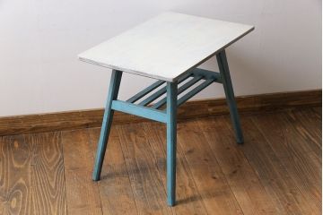 ペイント家具　レトロなカラーが可愛らしいセンターテーブル(サイドテーブル、コーヒーテーブル、花台)