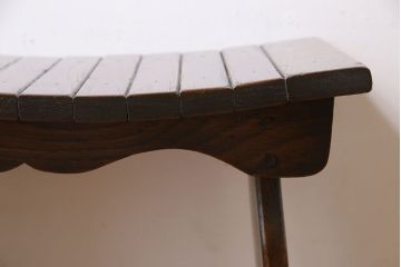 アンティーク家具　イギリスアンティーク　オーク材　曲線のデザインが素敵なスツール(椅子、チェア)