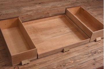 アメリカ製　センチュリー社(CENTURY)　クラシックなデザインのキャスター付きデスク(作業台)(定価約198万円)