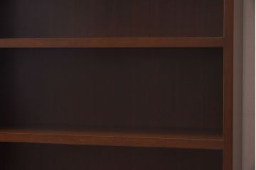 中古　maruni(マルニ) 特注品　収納力抜群のシンプルな本棚(飾り棚)(定価約37万円)