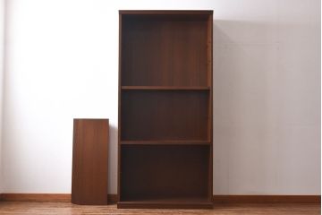 中古　maruni(マルニ) 特注品　収納力抜群のシンプルな本棚(飾り棚)(定価約37万円)