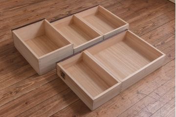 【S様ご成約済・ご決済用】中古　北海道民芸家具　上品な雰囲気漂うビューローブックケース(ライティングビューロー、机、本箱、収納棚)(定価約49万円)(1)