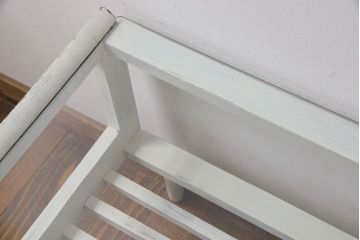 ペイント家具　レトロな雰囲気漂うセンターテーブル(サイドテーブル、コーヒーテーブル、リビングテーブル)(R-029298)