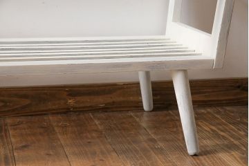 ペイント家具　レトロな雰囲気漂うセンターテーブル(サイドテーブル、コーヒーテーブル、リビングテーブル)(R-029298)