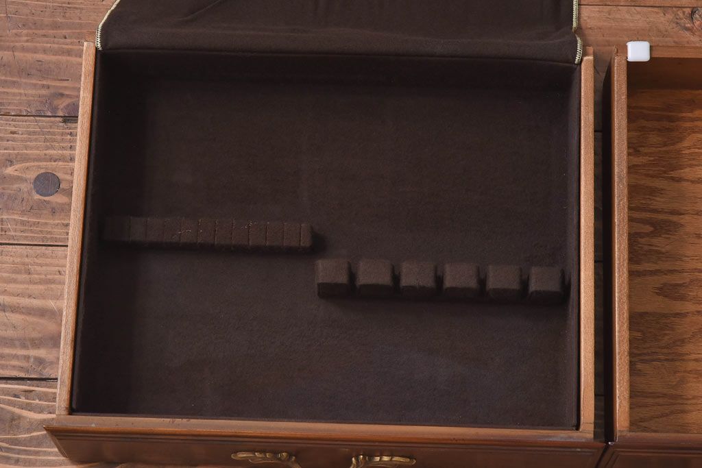 中古　DREXEL HERITAGE(ドレクセルヘリテイジ)　old continent(オールドコンチネント)　サーバー(洋酒棚、キャビネット)(定価約82万円)