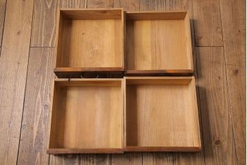 レトロ家具　昭和レトロ　懐かしい和の味わいが楽しめる小型チェスト(引き出し、小物入れ、裁縫箱)