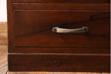 レトロ家具　昭和レトロ　懐かしい和の味わいが楽しめる小型チェスト(引き出し、小物入れ、裁縫箱)