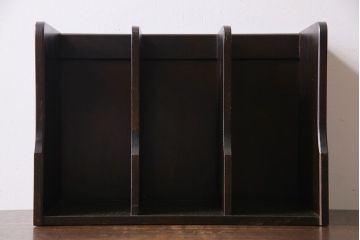 アンティーク雑貨　日本製　使い勝手の良いシックなブックスタンド(本立て)