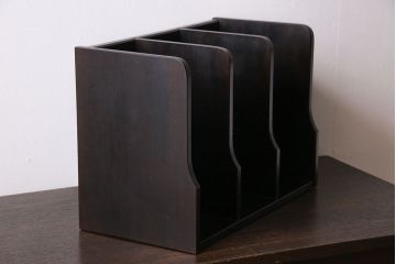 アンティーク雑貨　日本製　使い勝手の良いシックなブックスタンド(本立て)