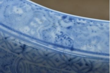 アンティーク雑貨　和製アンティーク　牡丹の図　唐草文　華やかなデザインの瀬戸火鉢(鉢カバー)