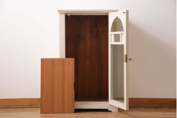 ペイント家具　イギリス製　モールガラス入り　愛らしいデザインのサイドチェスト(チェスト、収納棚)