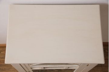 ペイント家具　イギリス製　モールガラス入り　愛らしいデザインのサイドチェスト(チェスト、収納棚)