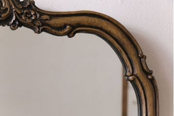 アンティーク雑貨　ビンテージ　植物をモチーフにした彫刻が魅力の木製ウォールミラー(壁掛け・鏡)
