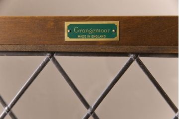 ヴィンテージ家具　イギリスビンテージ　オーク材　クラシカルな雰囲気漂うカップボード(食器棚、飾り棚、キャビネット)
