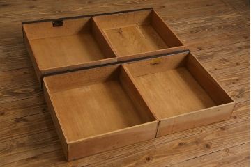 レトロ家具　和製アンティーク　ナラ材　当時物色ガラス入り!レトロモダンな大型食器棚(キャビネット、カップボード、収納棚)