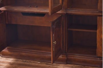 中古　DREXEL HERITAGE(ドレクセルヘリテイジ)　old continent(オールドコンチネント)　China(チャイナ)　食器棚(キャビネット、飾り棚、収納棚)(定価約240万円)