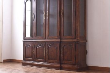 中古　DREXEL HERITAGE(ドレクセルヘリテイジ)　old continent(オールドコンチネント)　China(チャイナ)　食器棚(キャビネット、飾り棚、収納棚)(定価約240万円)