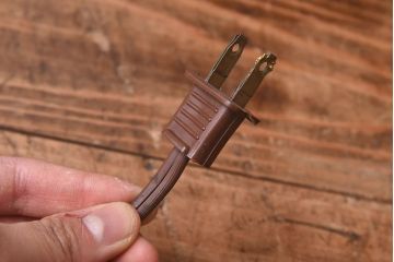 中古　DREXEL HERITAGE(ドレクセルヘリテイジ)　old continent(オールドコンチネント)　China(チャイナ)　食器棚(キャビネット、飾り棚、収納棚)(定価約240万円)