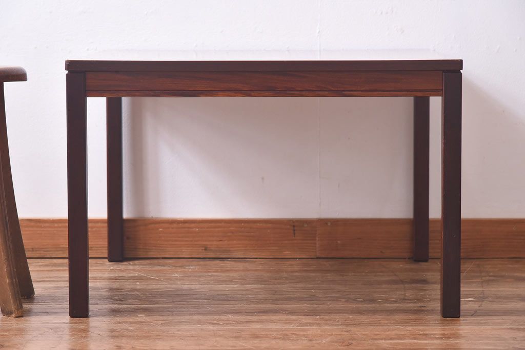 ヴィンテージ家具　北欧ビンテージ　ローズウッド　マス目のような天板がかわいらしいコーヒーテーブル(センターテーブル)