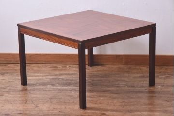 ヴィンテージ家具　北欧ビンテージ　ローズウッド　マス目のような天板がかわいらしいコーヒーテーブル(センターテーブル)
