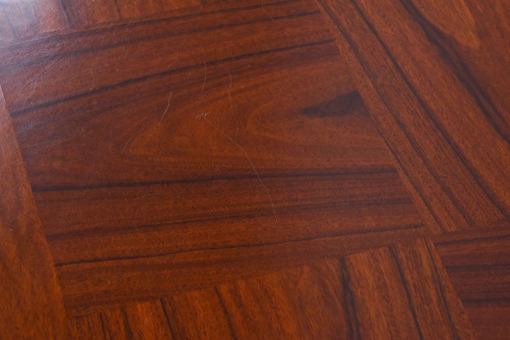 ヴィンテージ家具　北欧ビンテージ　ローズウッド　マス目のような天板がかわいらしいコーヒーテーブル(センターテーブル)