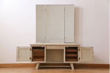ペイント家具　神戸洋家具　永田良介商店　シャビーな風合いのドレッサー(鏡台)