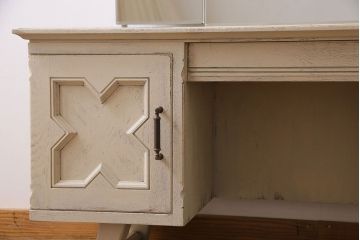ペイント家具　神戸洋家具　永田良介商店　シャビーな風合いのドレッサー(鏡台)