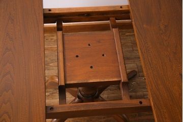 ヴィンテージ家具　イギリスビンテージ　ERCOL(アーコール)　ニレ材　オーバル型エクステンションテーブル(ダイニングテーブル、ラウンドテーブル)