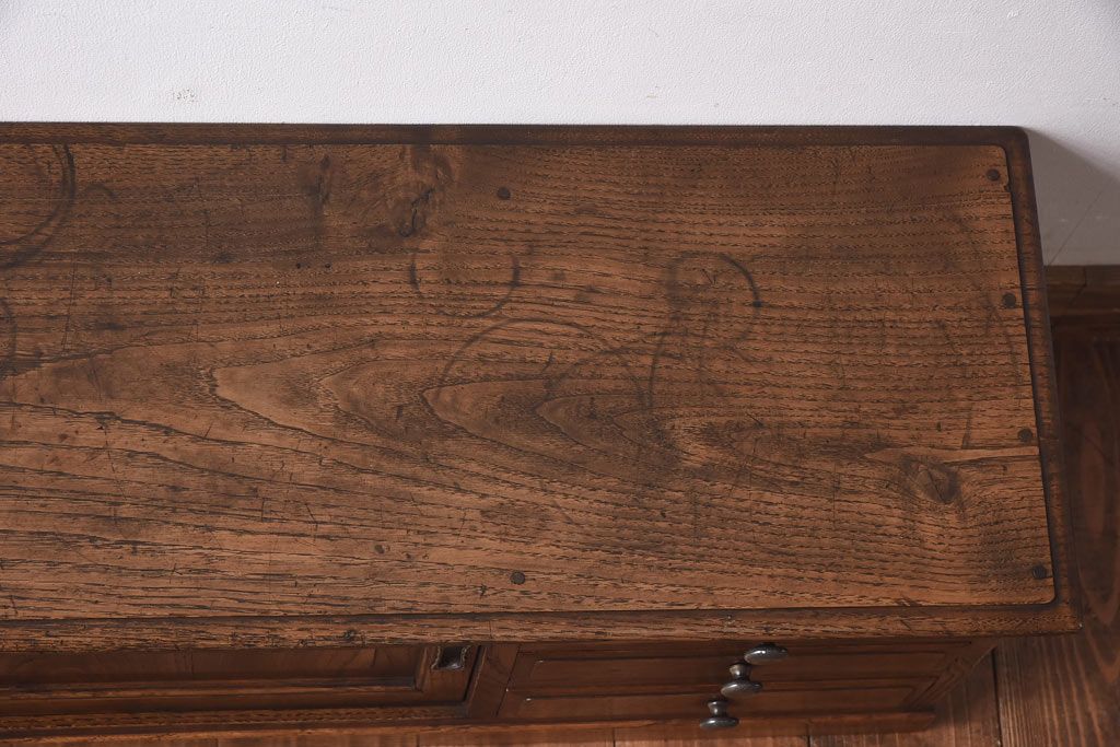 アンティーク家具　和製アンティーク　天板一枚板　栗材使用の味わい深いローボード(ローチェスト、収納棚)