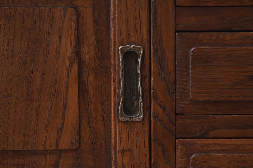 アンティーク家具　和製アンティーク　天板一枚板　栗材使用の味わい深いローボード(ローチェスト、収納棚)