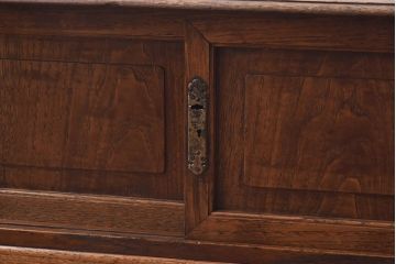 アンティーク家具　和製アンティーク　天板一枚板　栗材使用の味わい深いローボード(ローチェスト、収納棚)