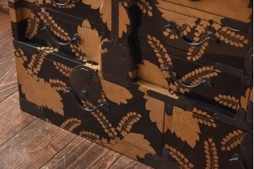 アンティーク家具　和製アンティーク　極上品!　漆塗り金彩蒔絵・桐と梅　手許箪笥(小箪笥、時代箪笥、和タンス、抽斗)